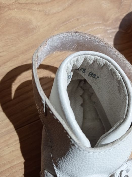 Buty niemowlęce rozmiar 20