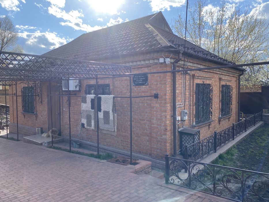 Продам будинок в затишному та спокійному районі