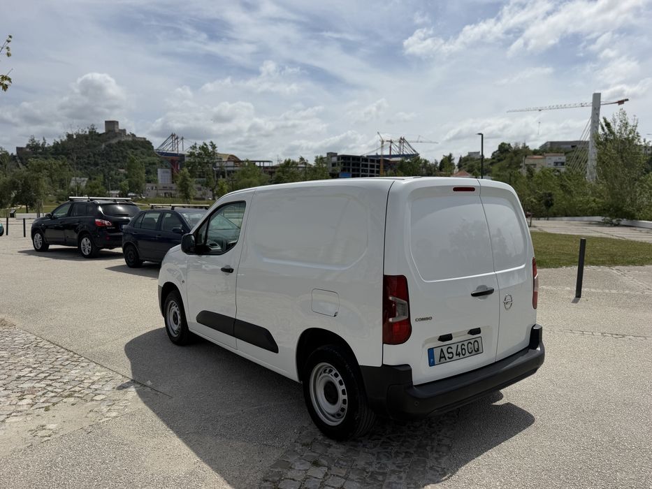 Opel Combo 1.5 CDTI  Nacional 2022 Já com Iva no PREÇO ! Ja é de 8 MM