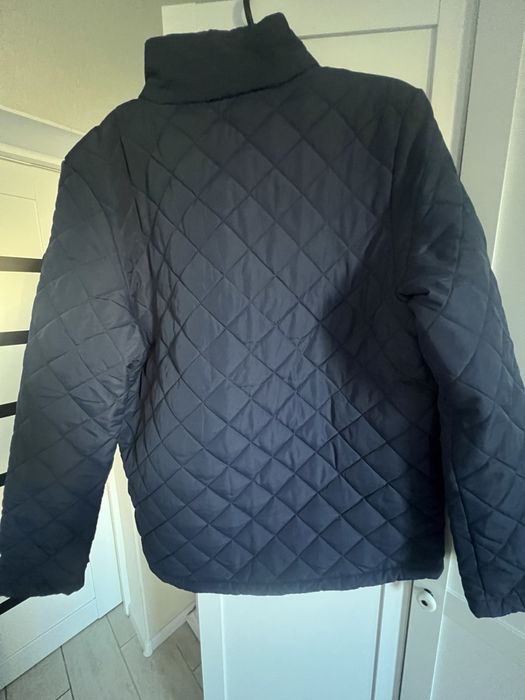 Продам демі куртку