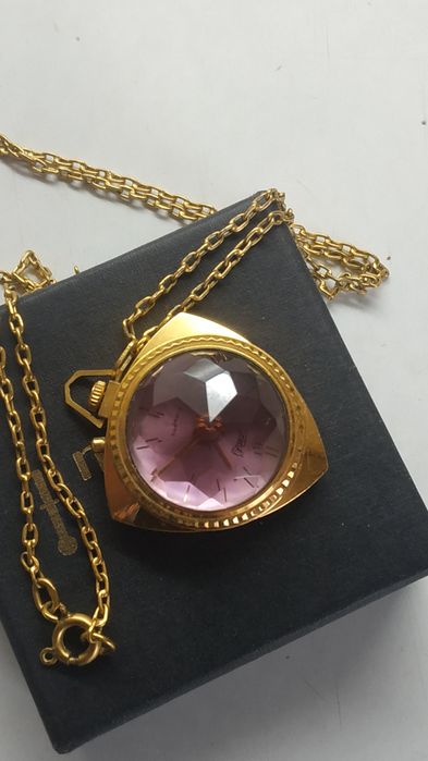 Позолочений годинник кулон Заря