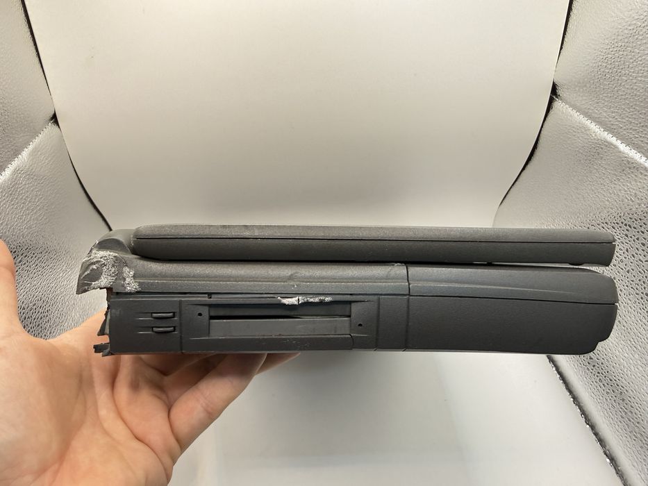 Apple Macintosh PowerBook 5300 retro laptop