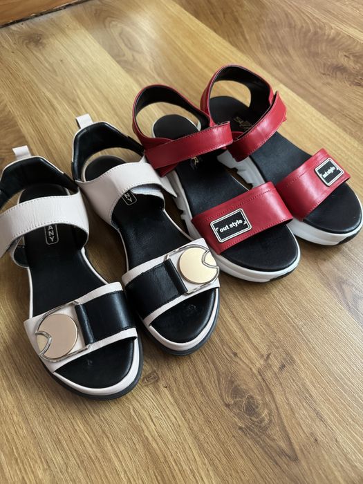 Шкіряні босоніжки