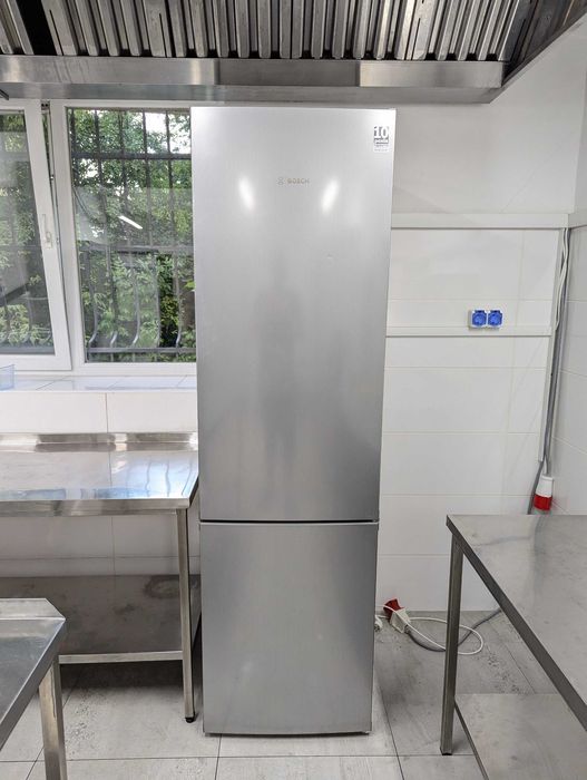 Двокамерний холодильник BOSCH 400л Обʼємний! KGN39VL316