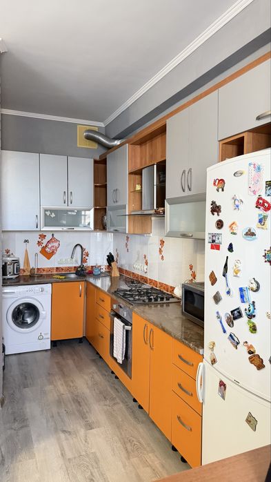 Продам 1 кім з ремонтом і меблями