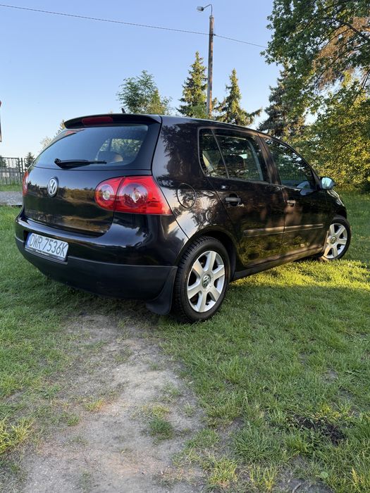 Volkswagen Golf V 1.4 Benzyna – zadbany, ekonomiczny i gotowy do jazdy!