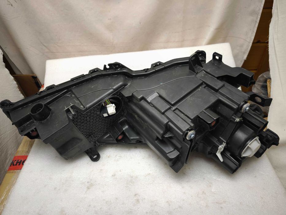 Фара Lexus RZ 2023 LED  8118546110 8114546110
