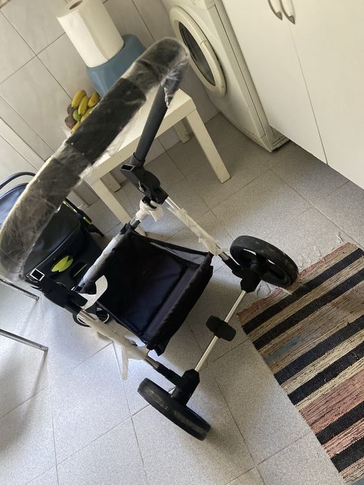 carrinho de bebê