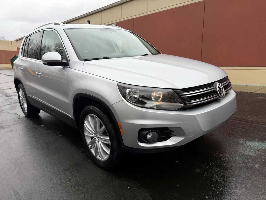 Volkswagen Tiguan      2015