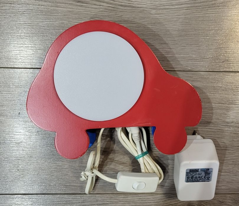 Lampka nocna drewniana dla chłopca autko samochód