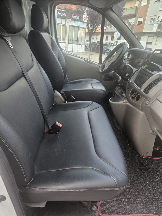 Opel Vivaro  2007