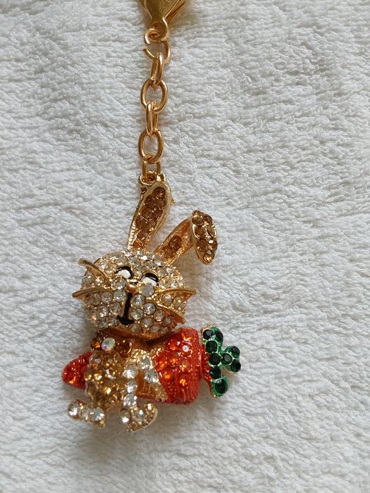 Wisory  ozdobiony  kamieniami  Nowy