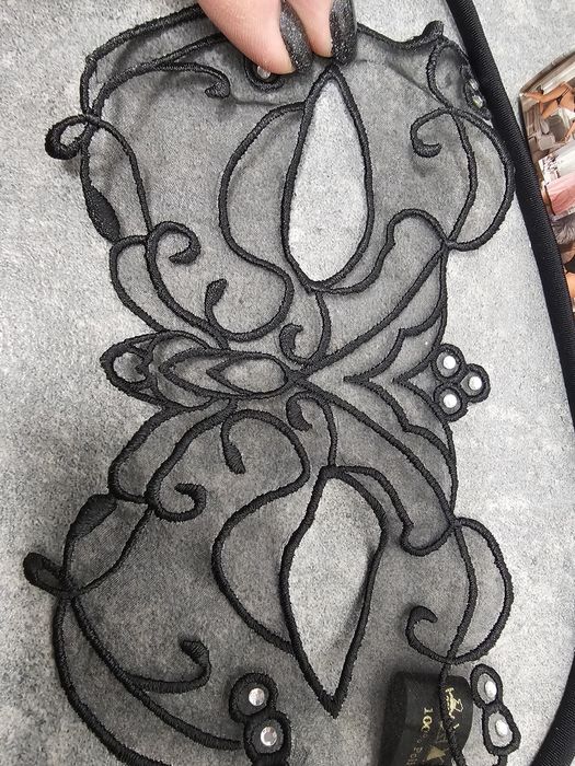 Seksowna, piękna czarna maska damska na oczy. Karnawał, walentynki