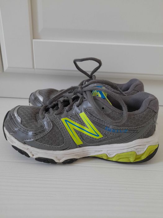 Buty sportowe adidasy New Balance dla chłopca rozm. 30,5