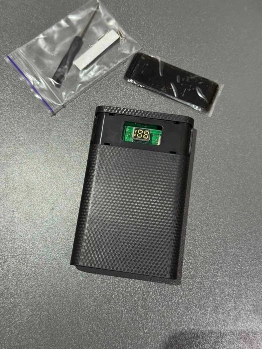 Корпус для сборки повербанка на 4 аккумулятора 18650