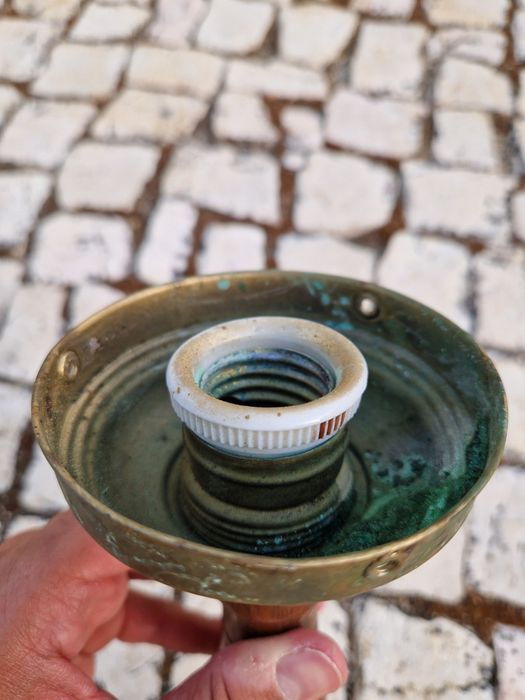 Gambiarra candeeiro antigo madeira latão