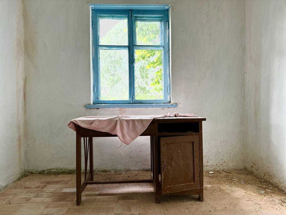 Розкішна, величезна ділянка з будинком, річкою та ставом (Луцький р-н)