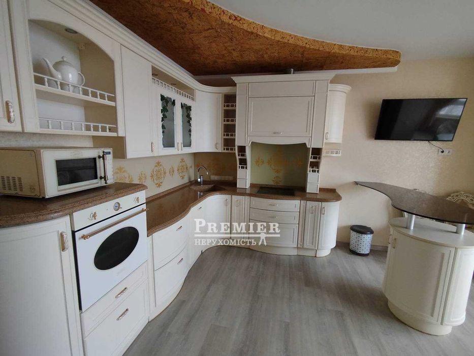 До продажу унікальна 3 кімн. квартира