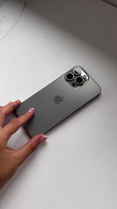 iPhone 15 Pro Max 1TB Natural Titanium (10/10) + Zestaw GUESS i Akcesoriów!