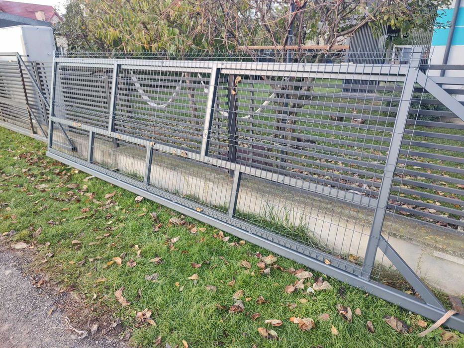 Sprzedam bramę przesuwna. 5 m w świetle.