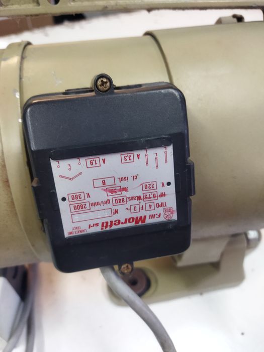 Motor de máquinas de costura trifasico