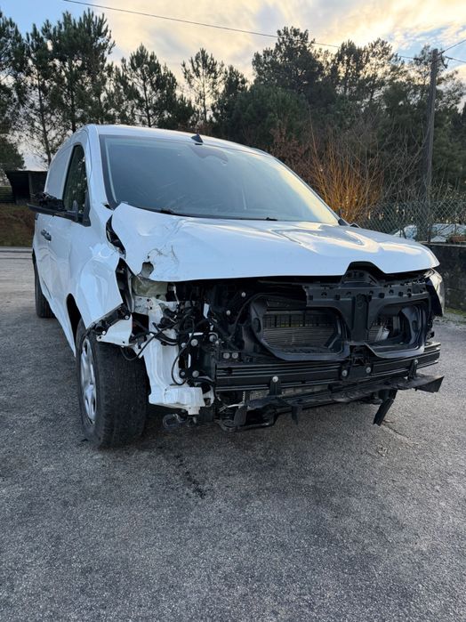 Renault Kangoo longa 10/2025