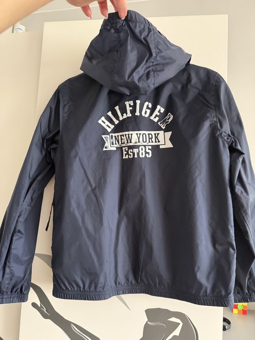 Kurtka Tommy Hilfiger przeciwdeszczowa 12 lat