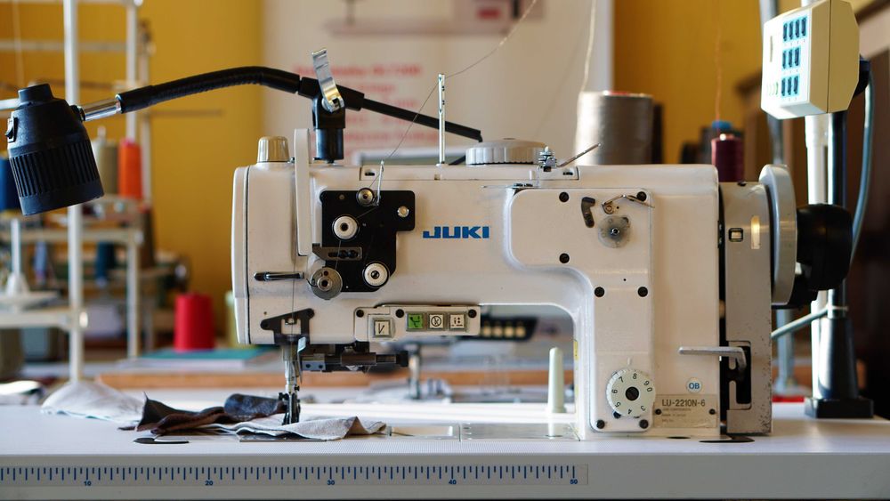 JUKI LU-2210N Potrójny transport