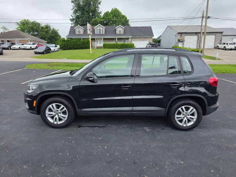 Volkswagen Tiguan S 4Motion      2016