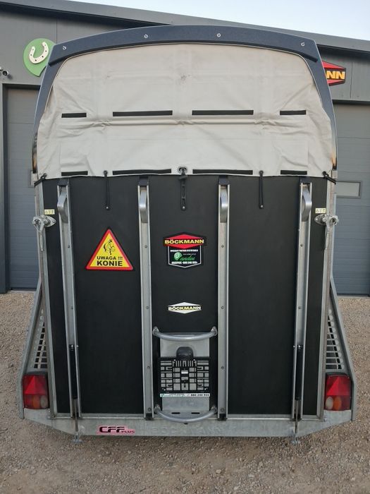 Przyczepa dla koni Boeckmann Duo R Podłoga ALUMINIOWA
