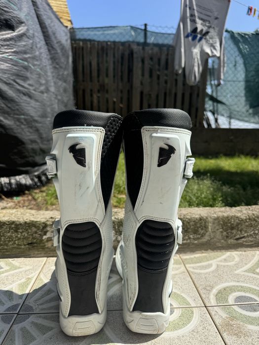Botas thor cor branco