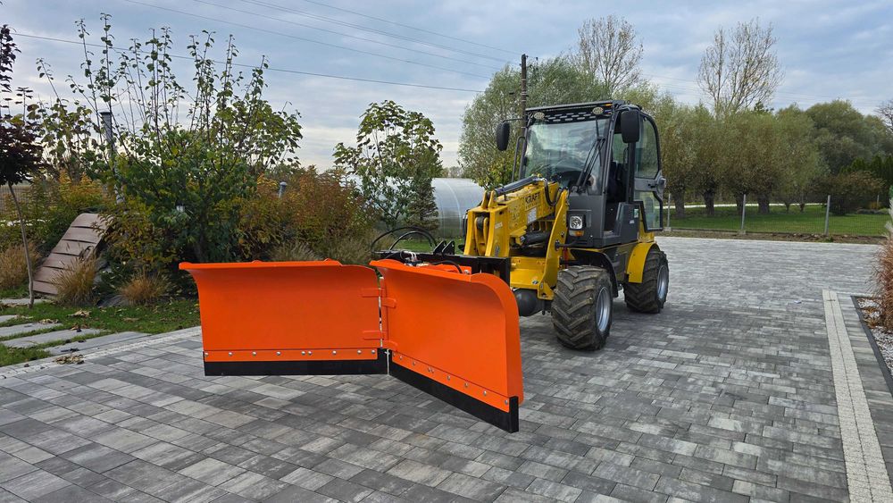 Pług strzałkowy Metal-Technik 2,6 m 3 m hydrauliczny V U TUZ euroramka do tura