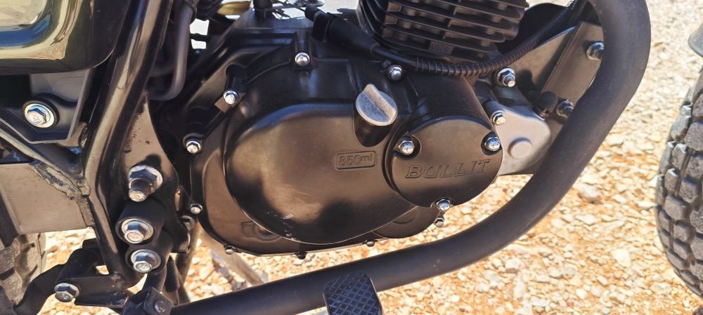 Mota 125 em bom estado