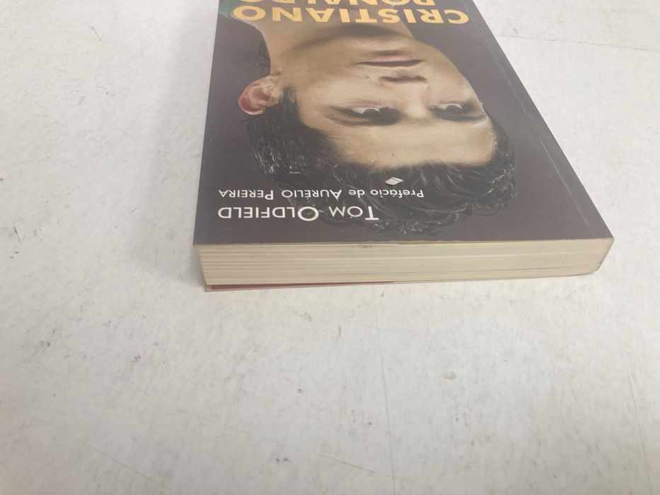 Livro Cristiano Ronaldo, de Tom Oldfield