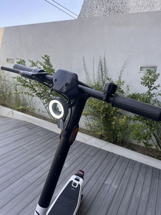 Trotinete Eléctrica NIU KQi3 Sport branca - Usada