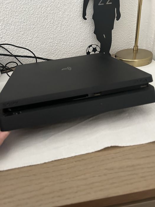 Playstation 4 , 2 comandos + Carregador para comandos