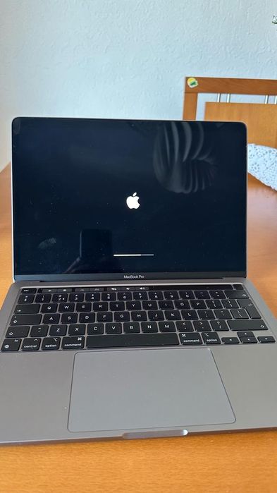 MacBook  Pro M2 13"