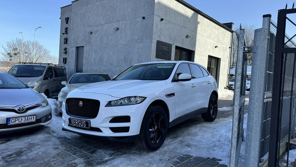 Jaguar F-Pace 2.0 4WD 296KM Pakiet black Skóry Panorama Podgrz. fotele El. klapa