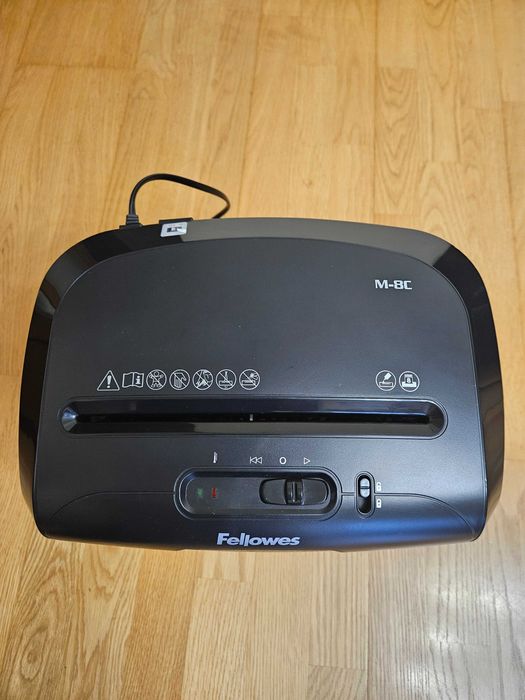 Destruidora de papel Fellowes M-8C