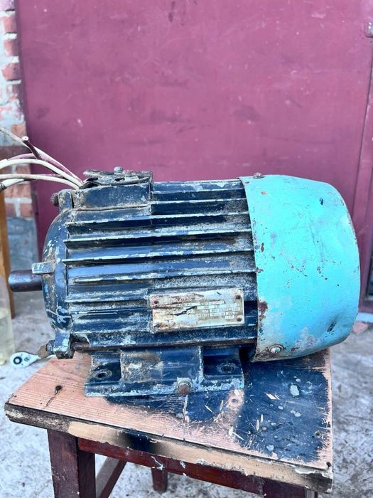 Електродвигун асинхронний АИР90L4У3