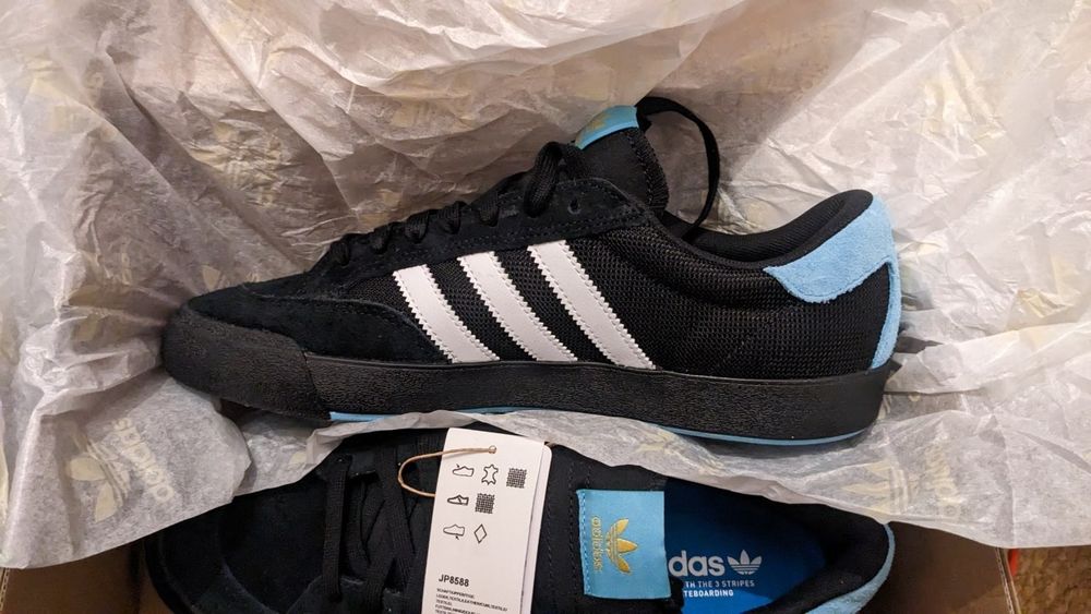 Adidas Nora 44(9 1/2)