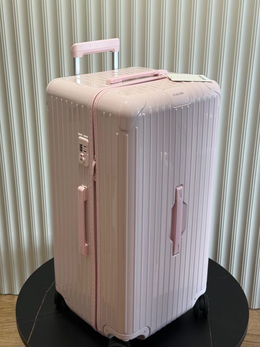 Валіза Rimowa Essential Trunk PLUS  ballerina pink чемодан большой розовый /Rimowa trunk plus рожева валіза