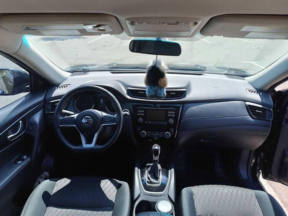 Nissan ROGUE 2017 року