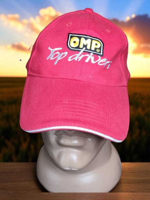 Стильна фірмова кепка OMP Racing - Створена для любителів автоспорту