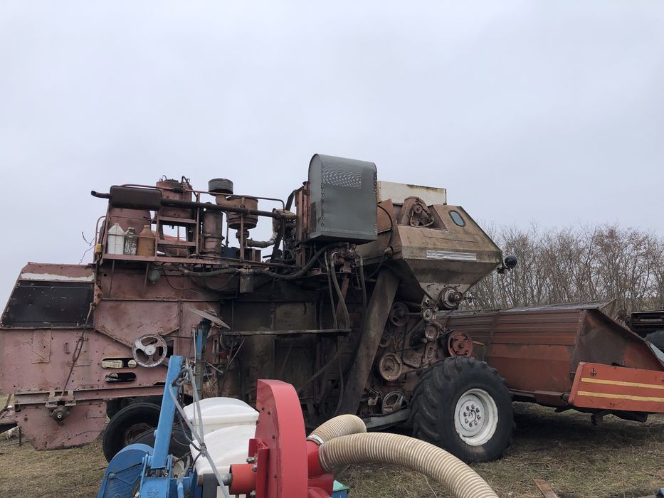 Продам комбамн нива