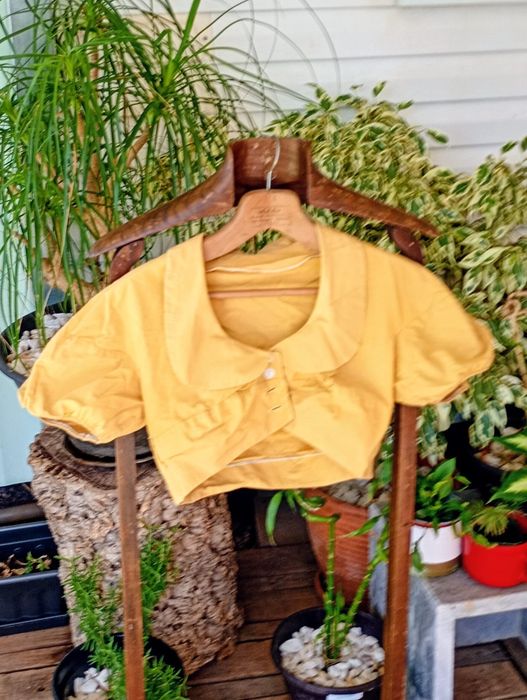 Conjunto de vestido com bolero amarelo vintage