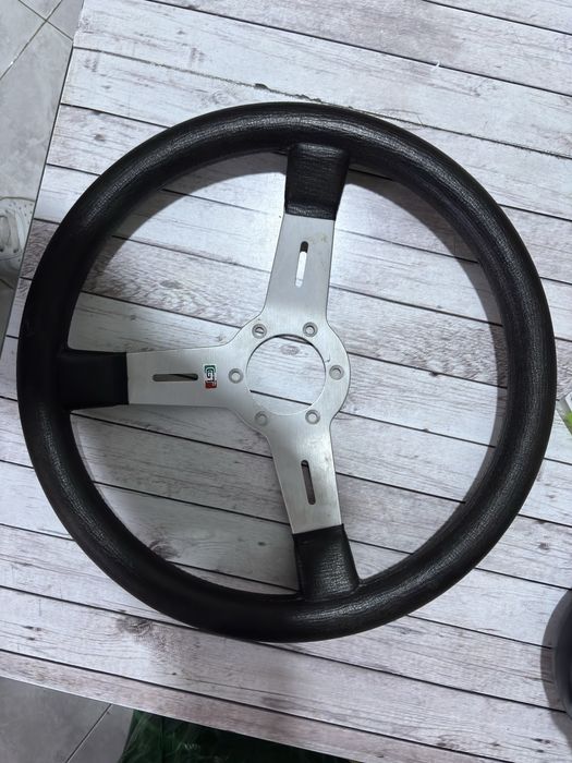 Volante original da momo gt