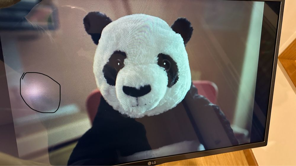 LG TV 32LF592U preta