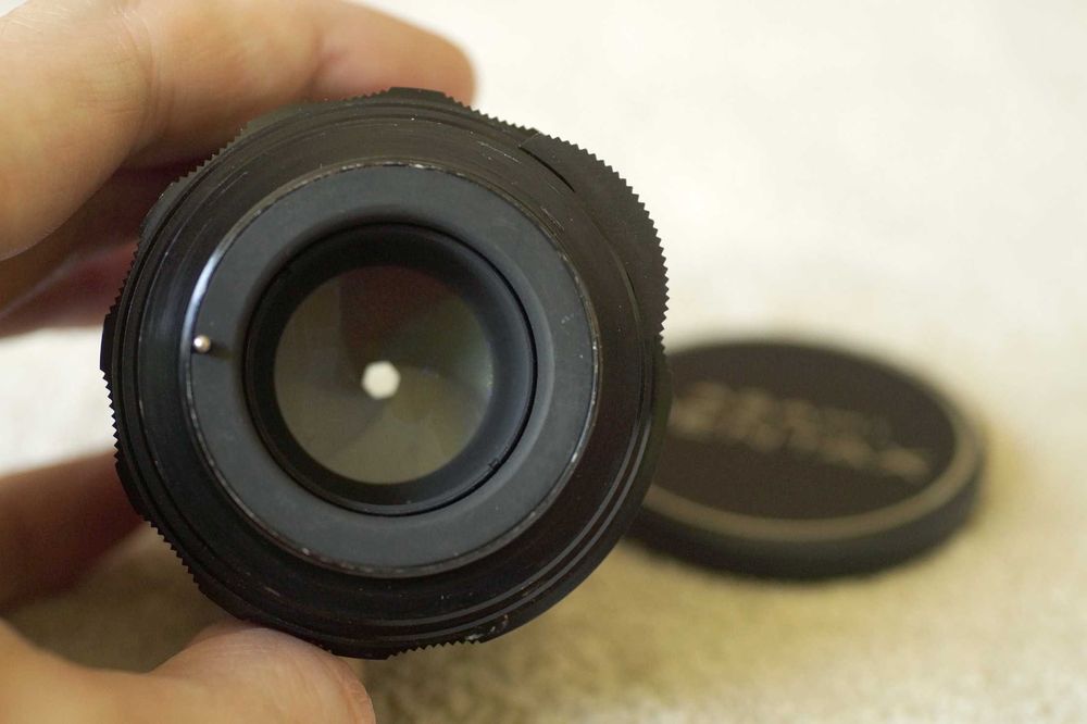 Super Takumar 105mm f/2.8 • m42