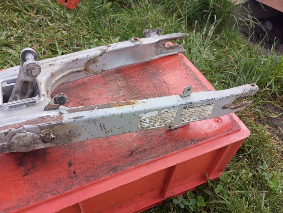 alt